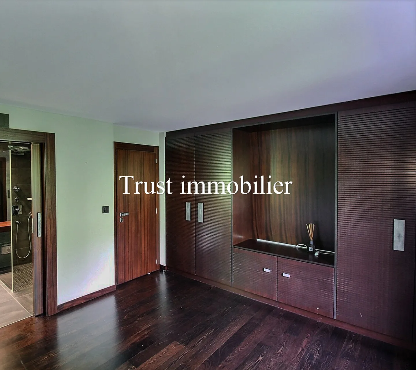 5058.G Spacious duplex - Panoramic view of the lake and mountains, Vevey - Photo 9 of 13