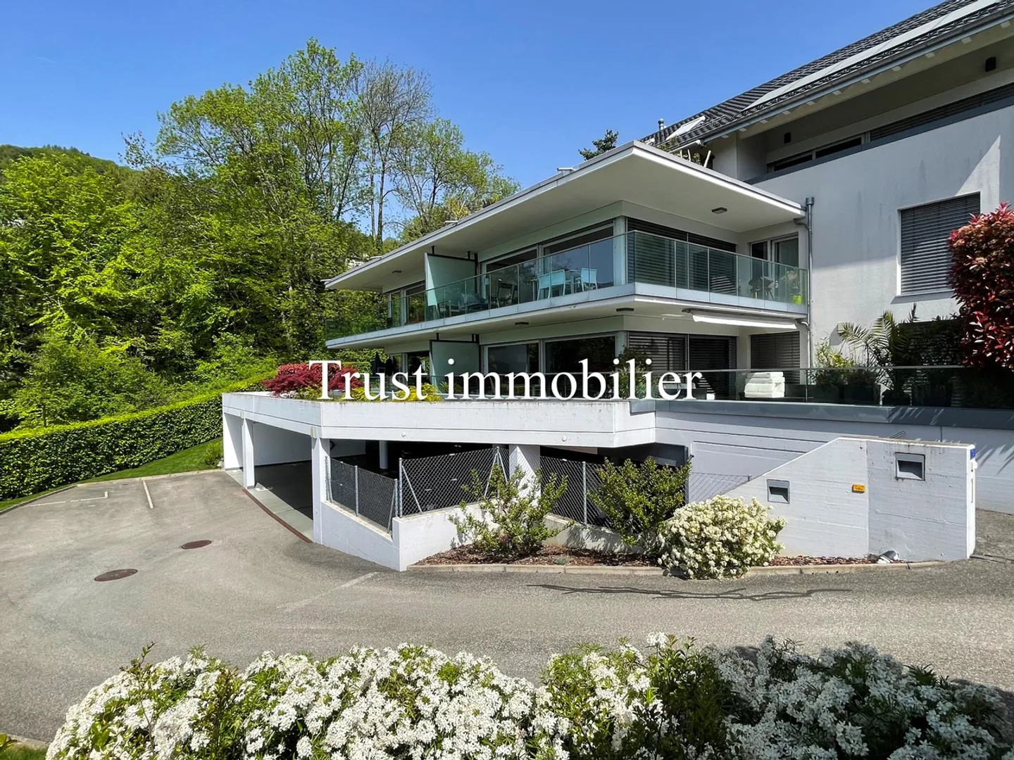 5058.G Spacious duplex - Panoramic view of the lake and mountains, Vevey - Photo 3 of 13