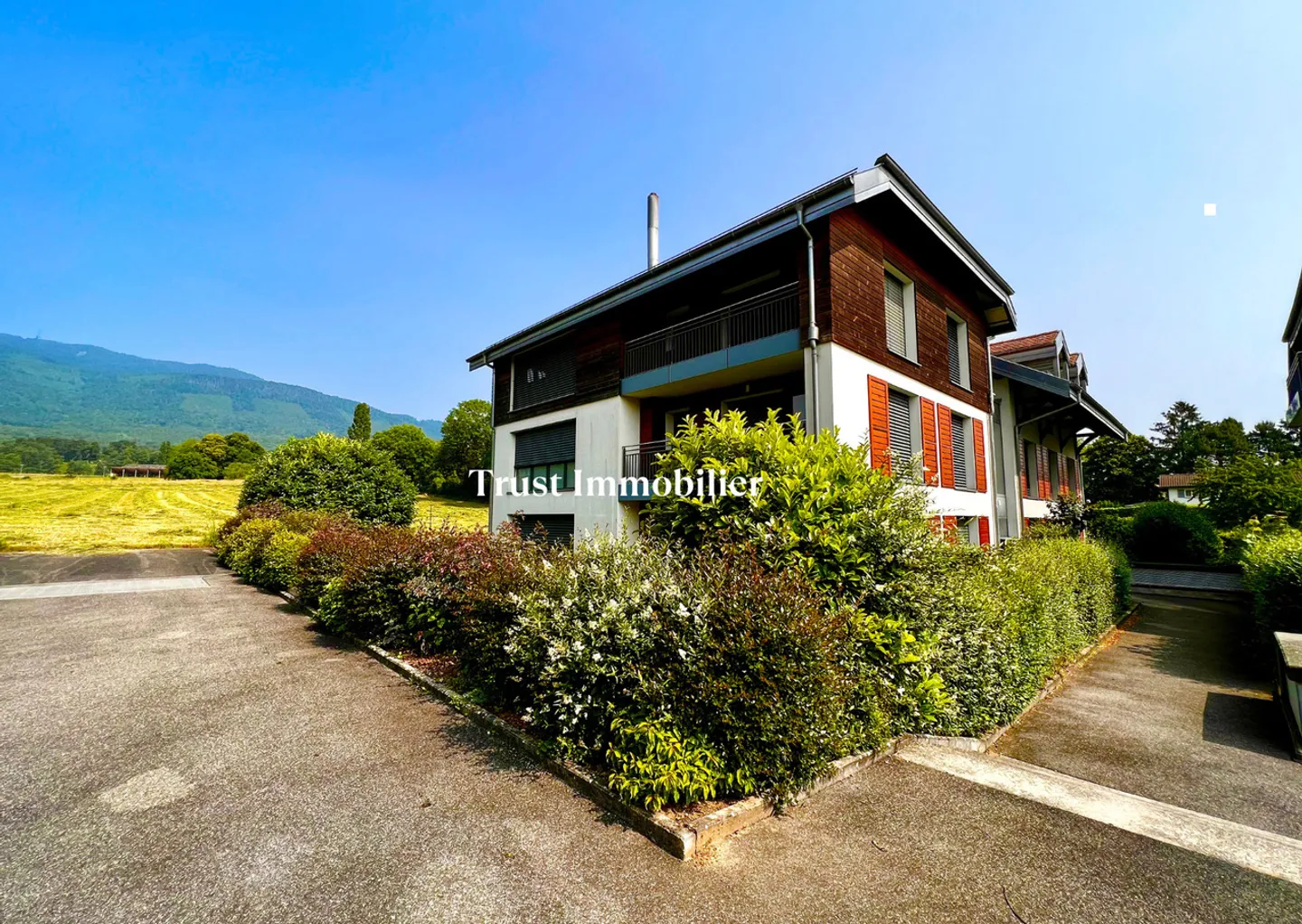 Spacious Modern Apartment with Jura View, 10 Minutes from Nyon - Photo 13 of 13