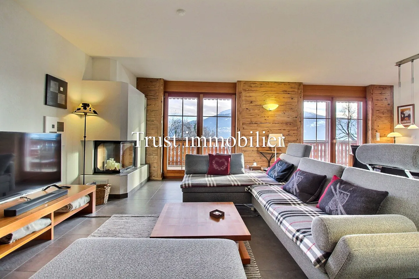 4024. Exklusivität. Wunderschöne Bergwohnung - Foto 1 von 13