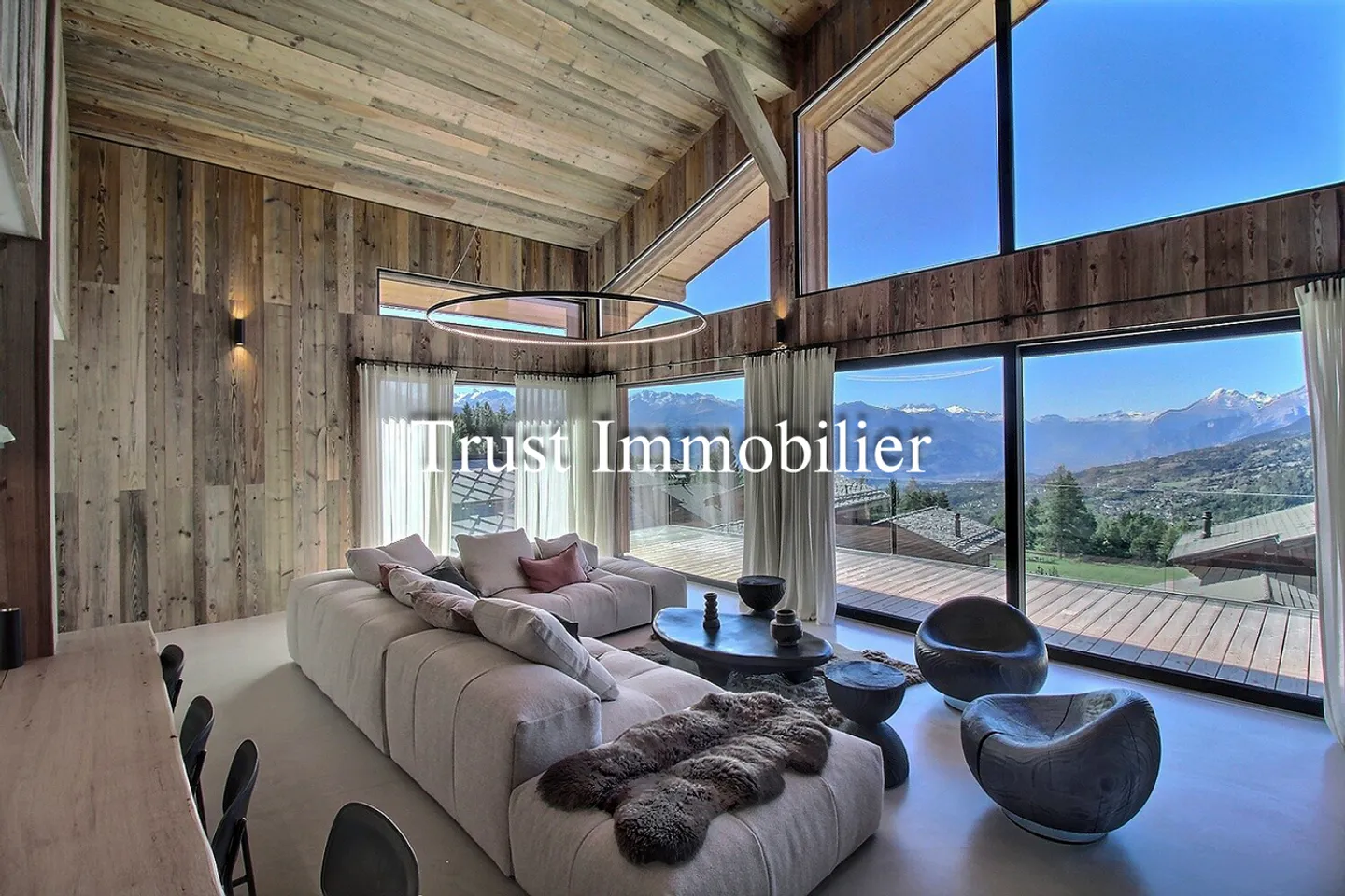 6041. Chalet raro, 15 minuti a piedi dal Regent - Foto 6 di 13