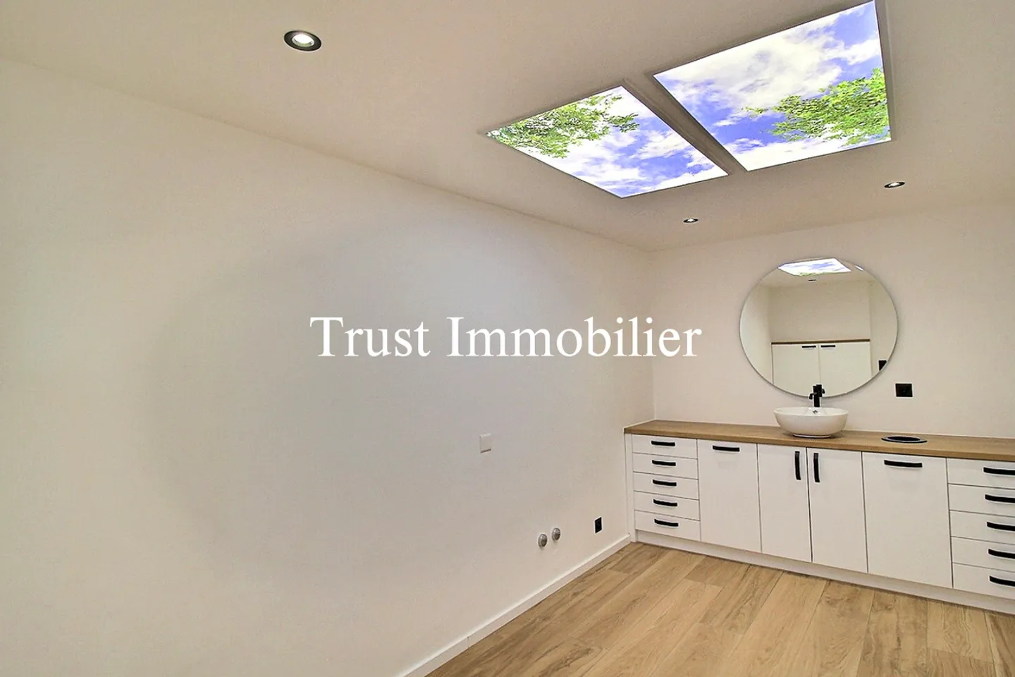 Exceptional penthouse with panoramic view in the heart of Crans - Photo 13 of 13