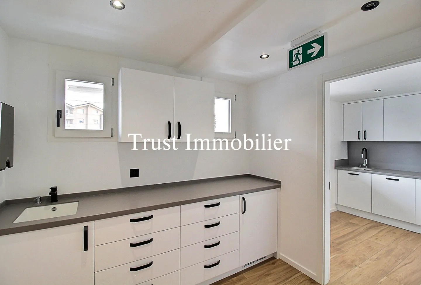 Exceptional penthouse with panoramic view in the heart of Crans - Photo 9 of 13