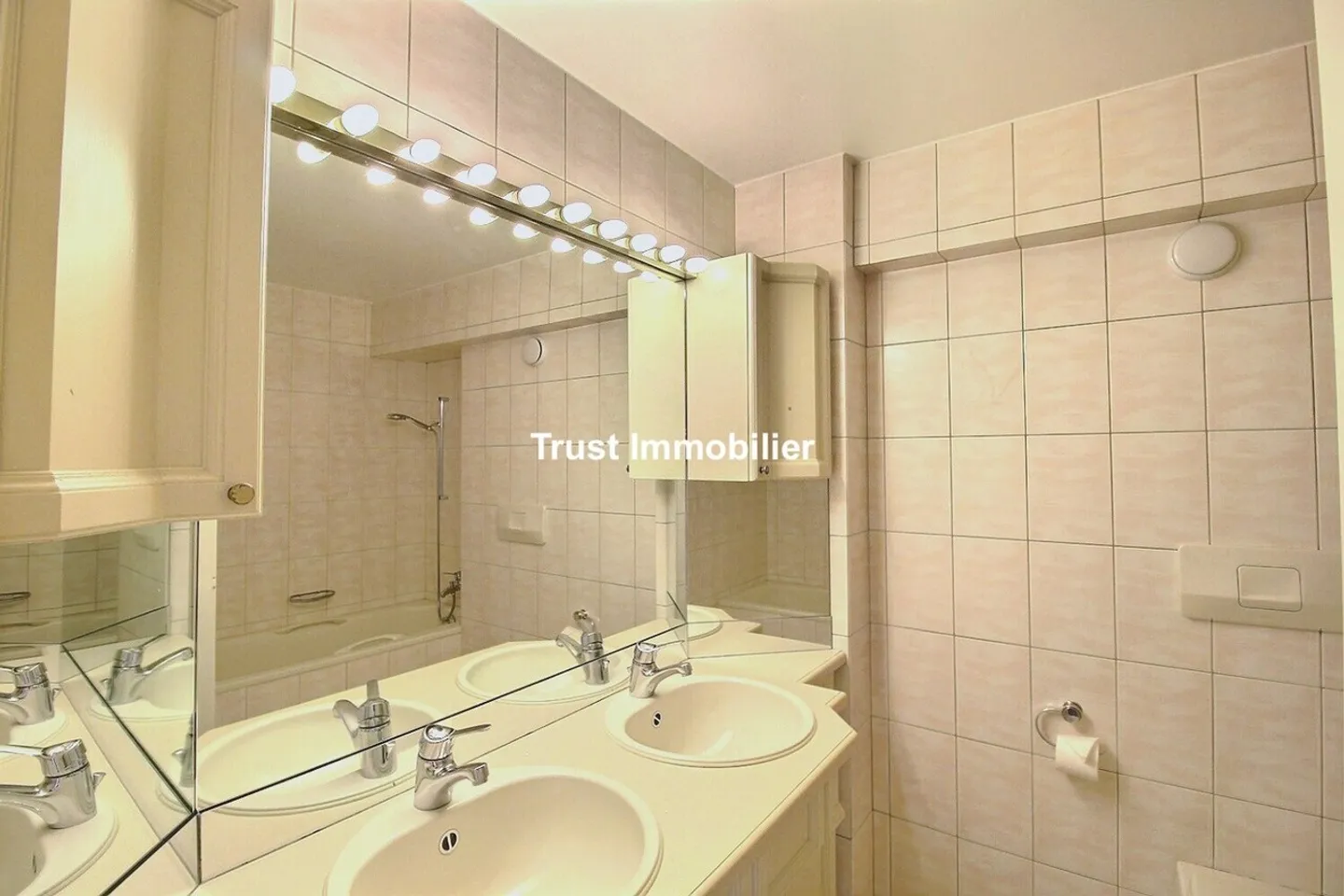 5005. En exclusivité: Attique  avec vue splendide à Villeneuve - Photo 13 of 13