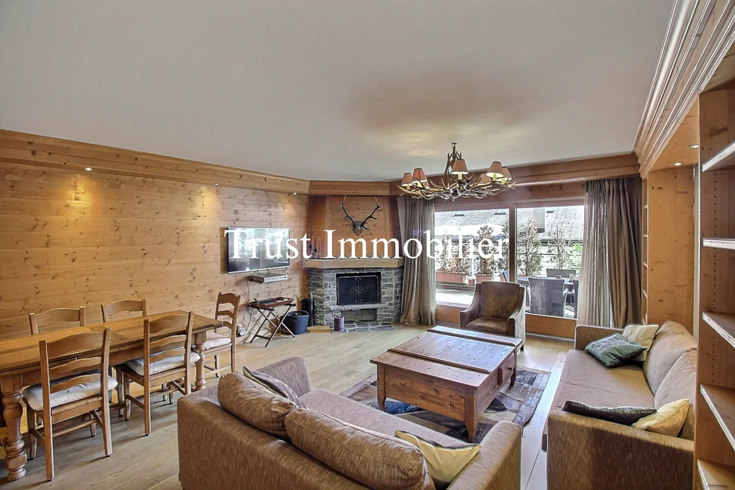 Charming Apartment in Crans - Photo 4 of 13