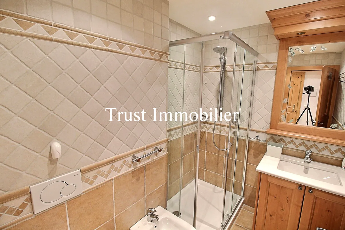 Charming Apartment in Crans - Photo 12 of 13