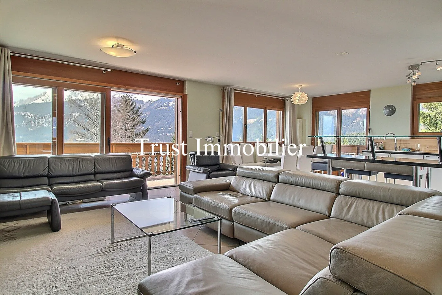4007. Bel Appartement avec large vue montagnes - Photo 2 sur 13