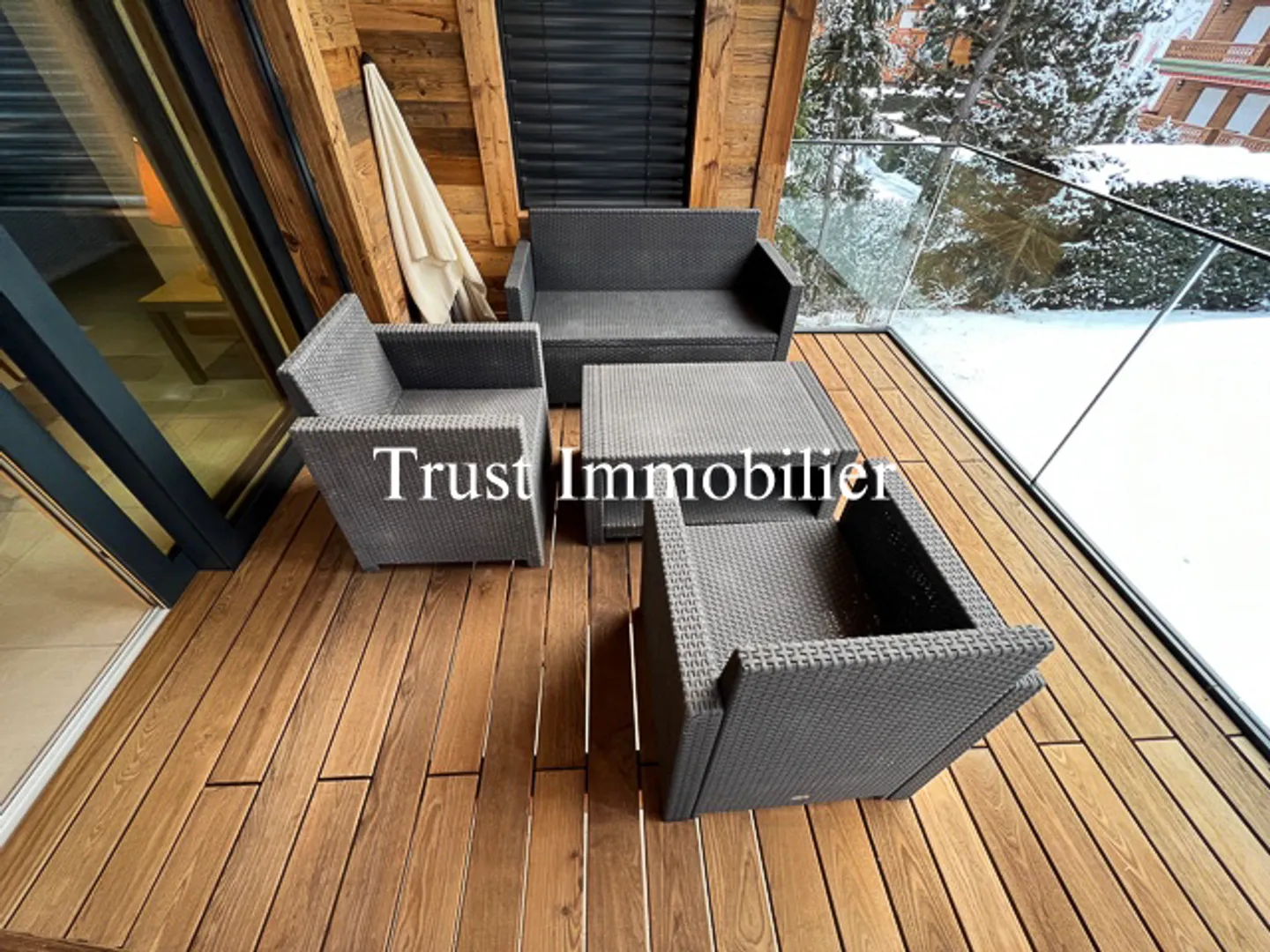 1.6004L. Superb Chalet for Rent in the Center of Crans - Photo 9 of 13