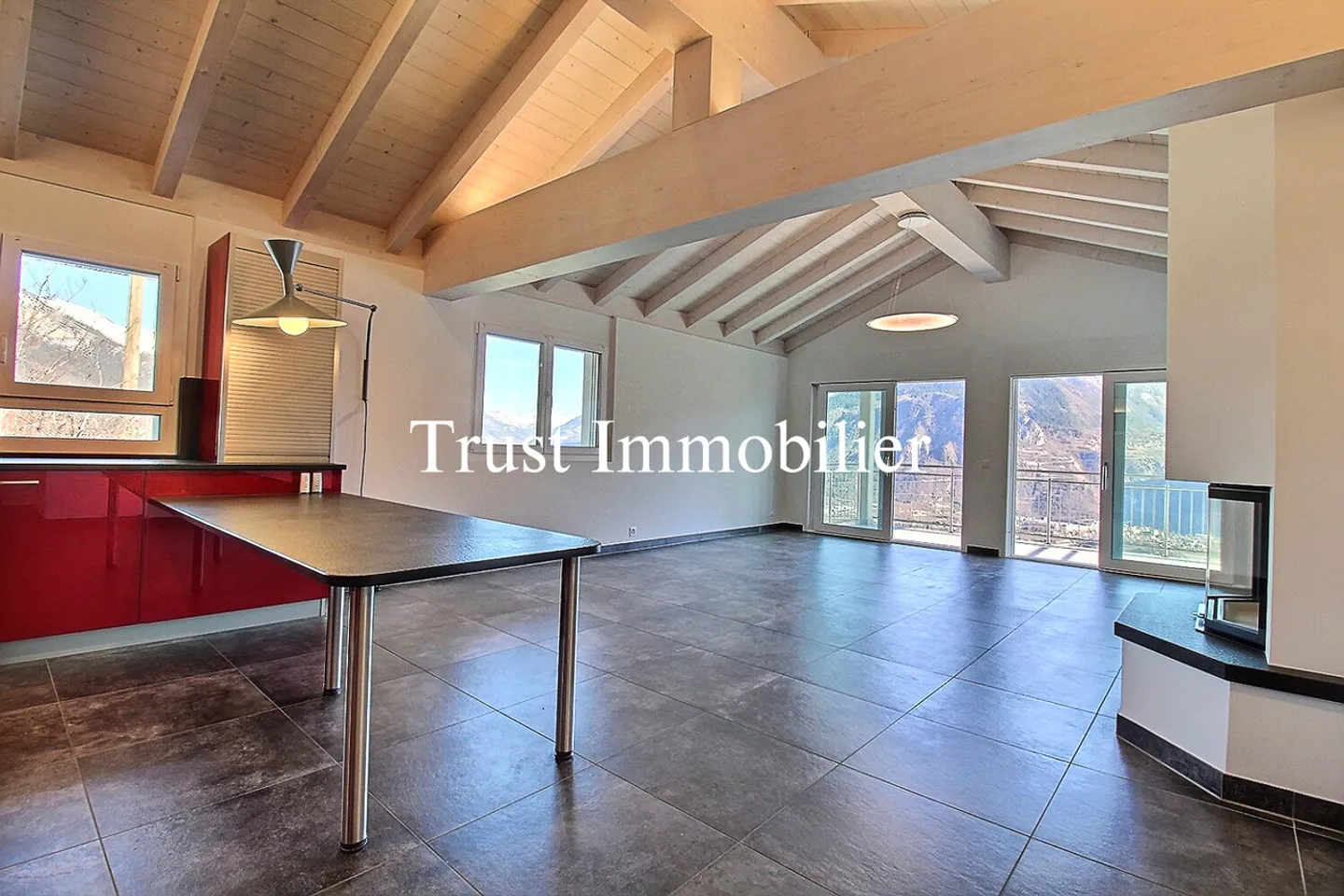 4034L. SUPERB ATTIC FOR RENT, BETWEEN PLAIN AND MOUNTAINS - Photo 3 of 13