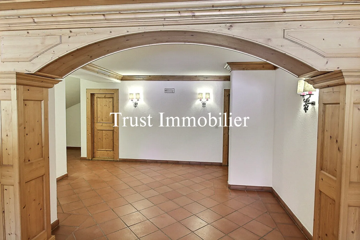 Charming Garden-Level Apartment - Photo 9 of 13