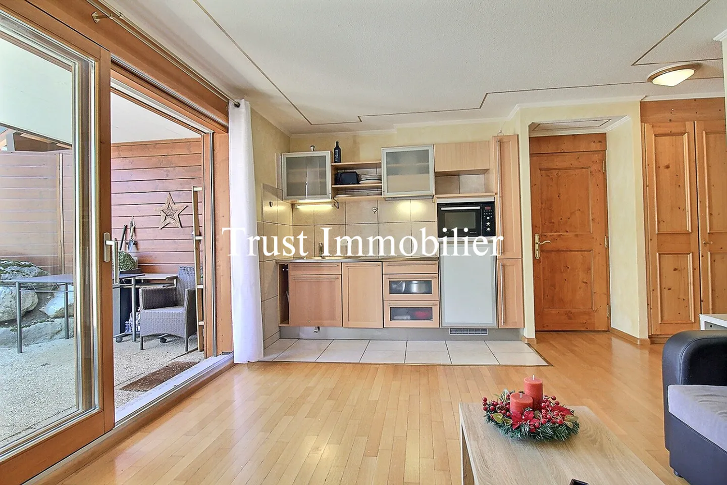 Charming Garden-Level Apartment - Photo 6 of 13