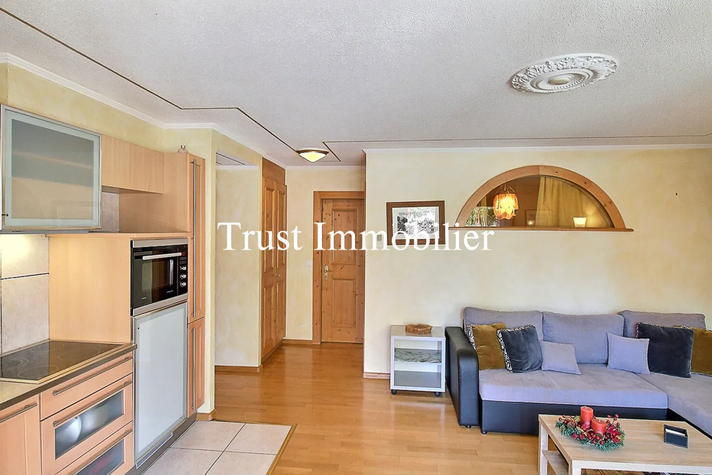 Charming Garden-Level Apartment - Photo 4 of 13