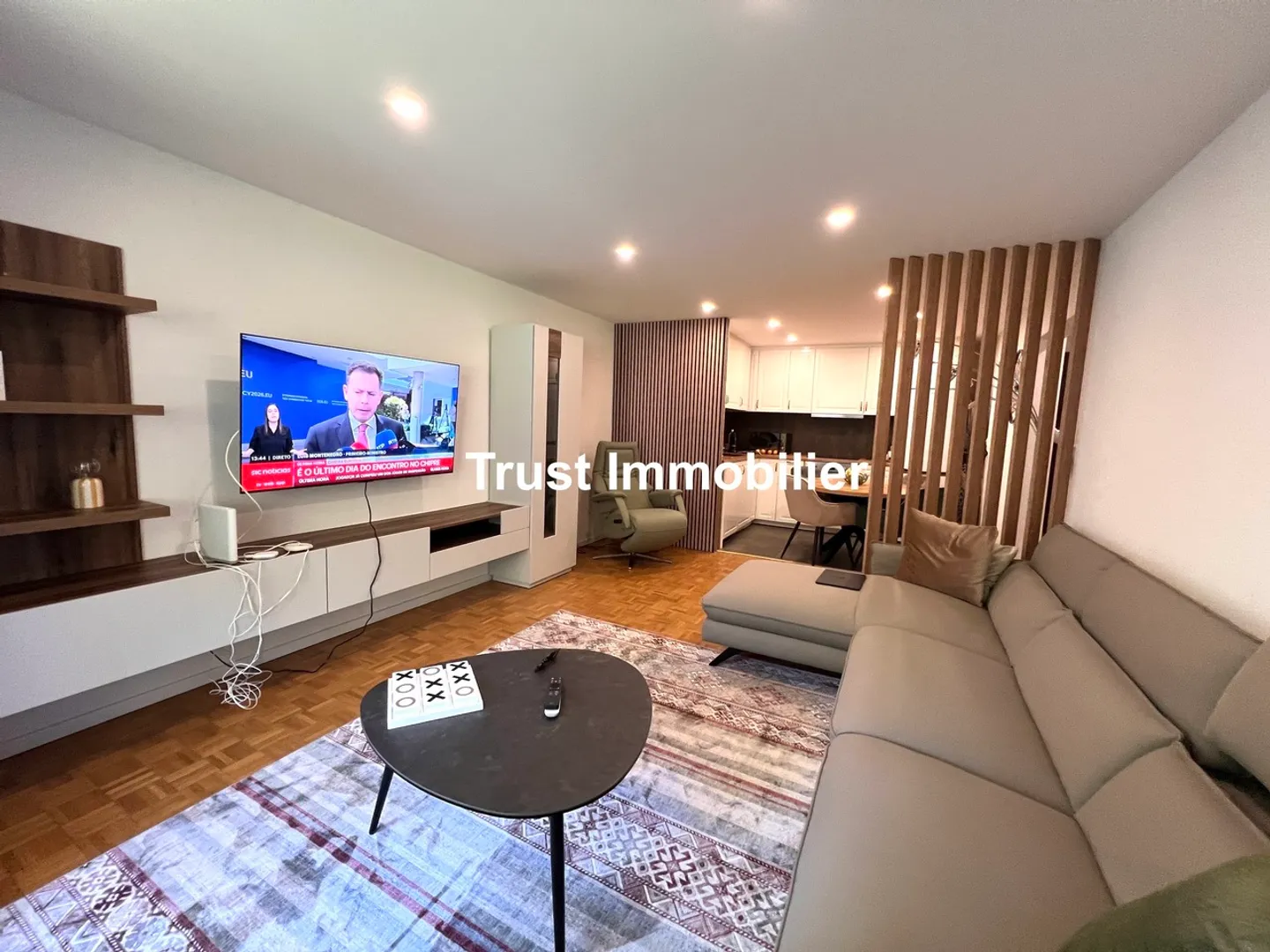 Appartement rénové avec vue lac - Photo 4 sur 10