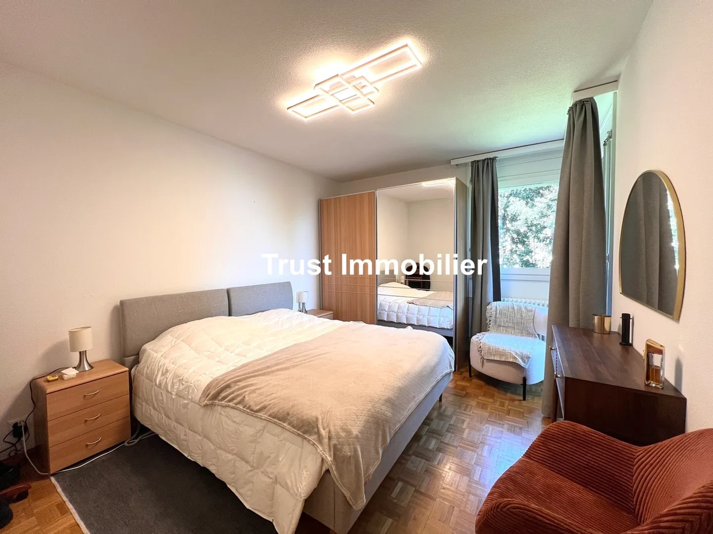 Appartement rénové avec vue lac - Photo 7 sur 10