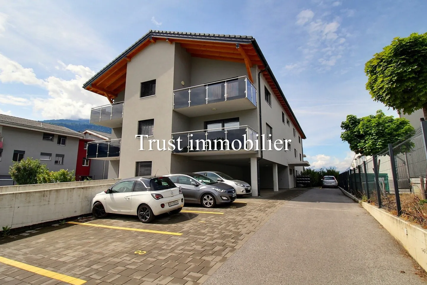 Immeuble de Rendement Exclusif à Conthey - Photo 2 sur 13