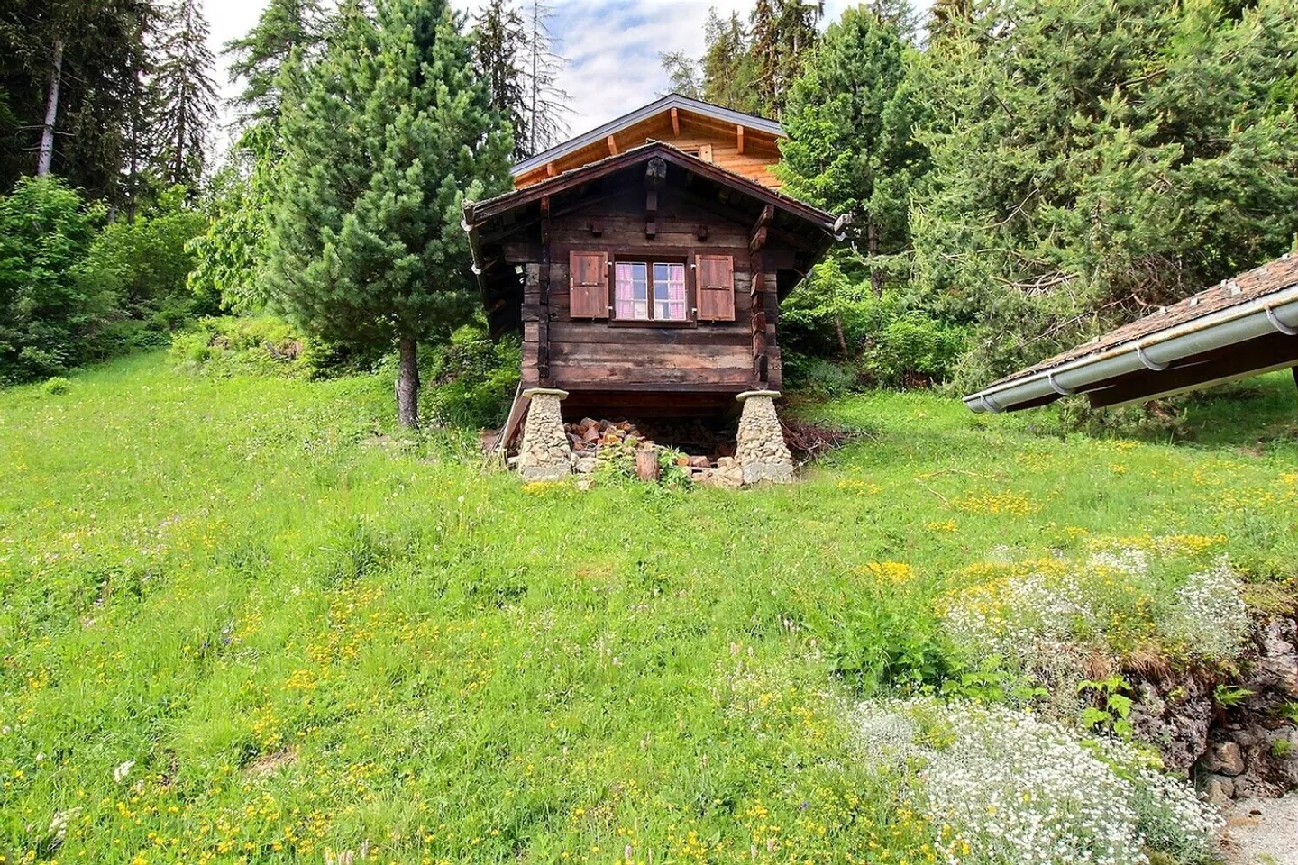 2004M.LA TZOUMAZ.Authentic chalet in the heart of the Valais Alps - Photo 11 of 11