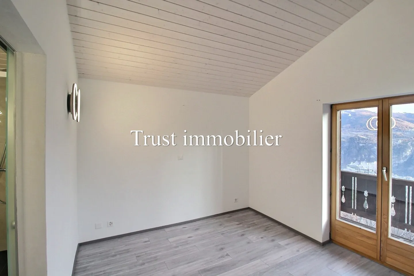 Stunning view and guaranteed charm for this renovated chalet - Photo 5 of 9