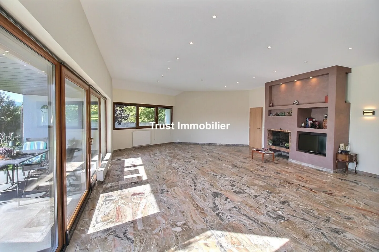 6029. VESSY: RENOVATED ARCHITECT VILLA WITH SALEVE VIEW - Photo 6 of 13