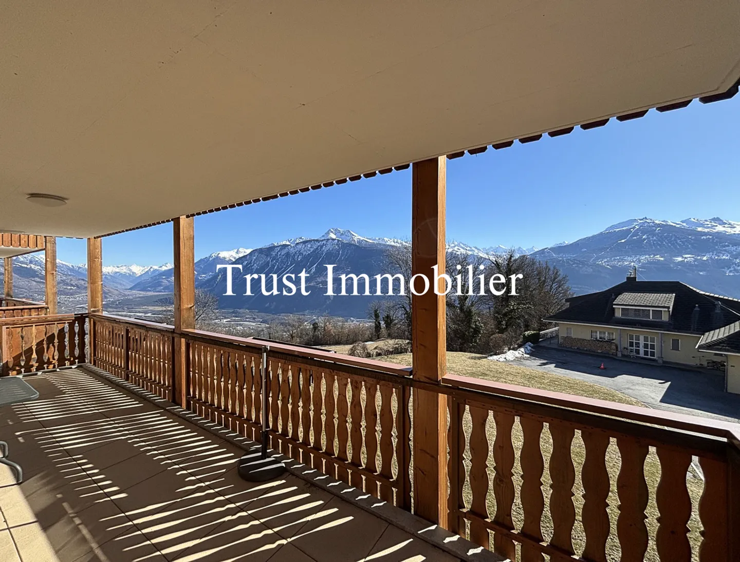 4024. Exclusivity. Superb mountain apartment - Photo 3 of 13