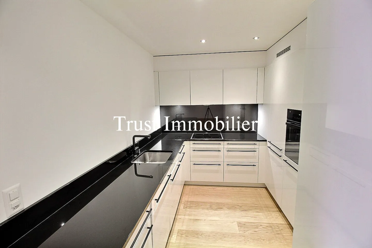 Appartement Élégant avec Vue Alpine - Photo 4 sur 12
