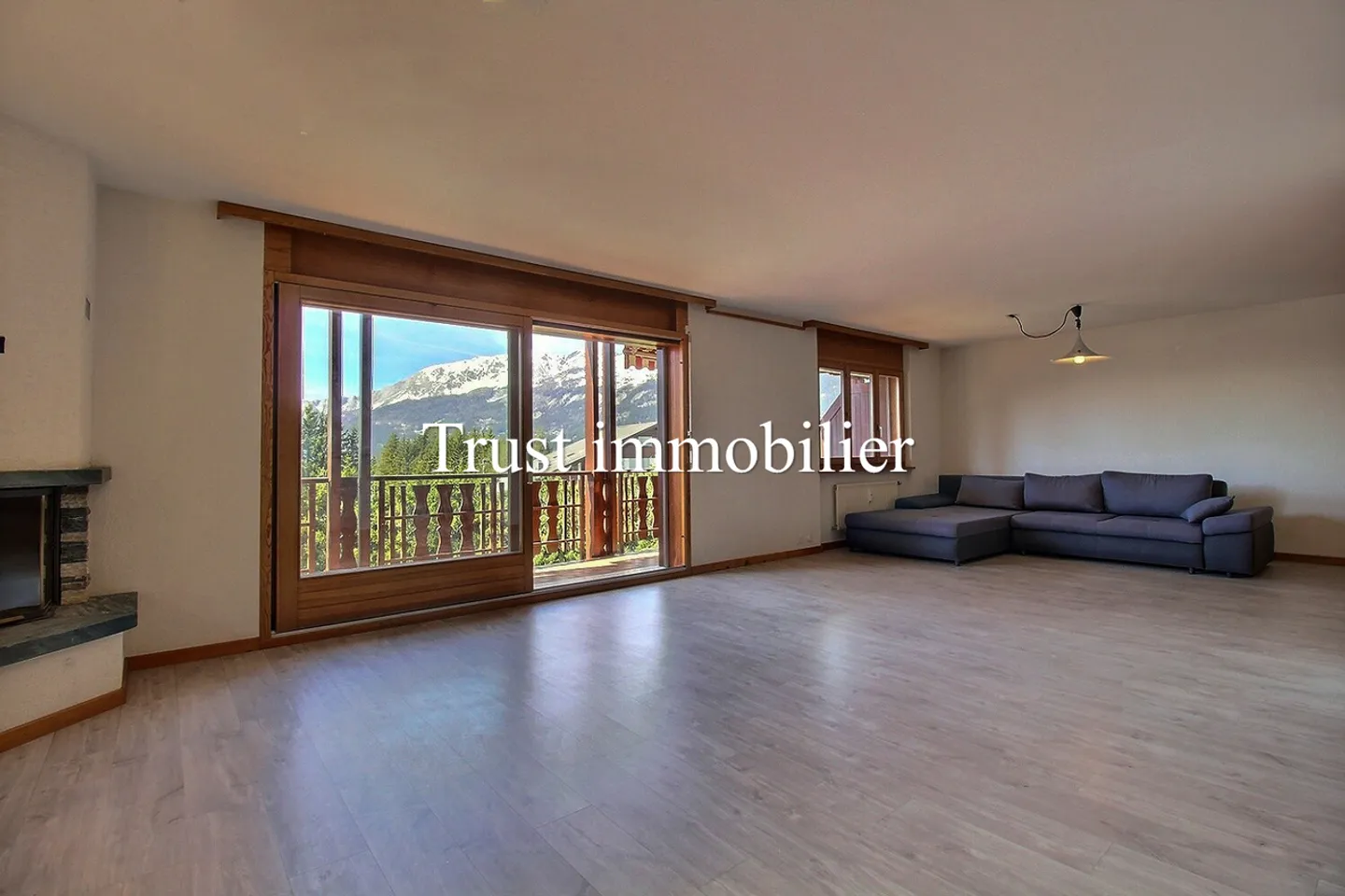 3010. EXCLUSIVITE. Appartement traversant dans jolie résidence - Foto 3 von 13