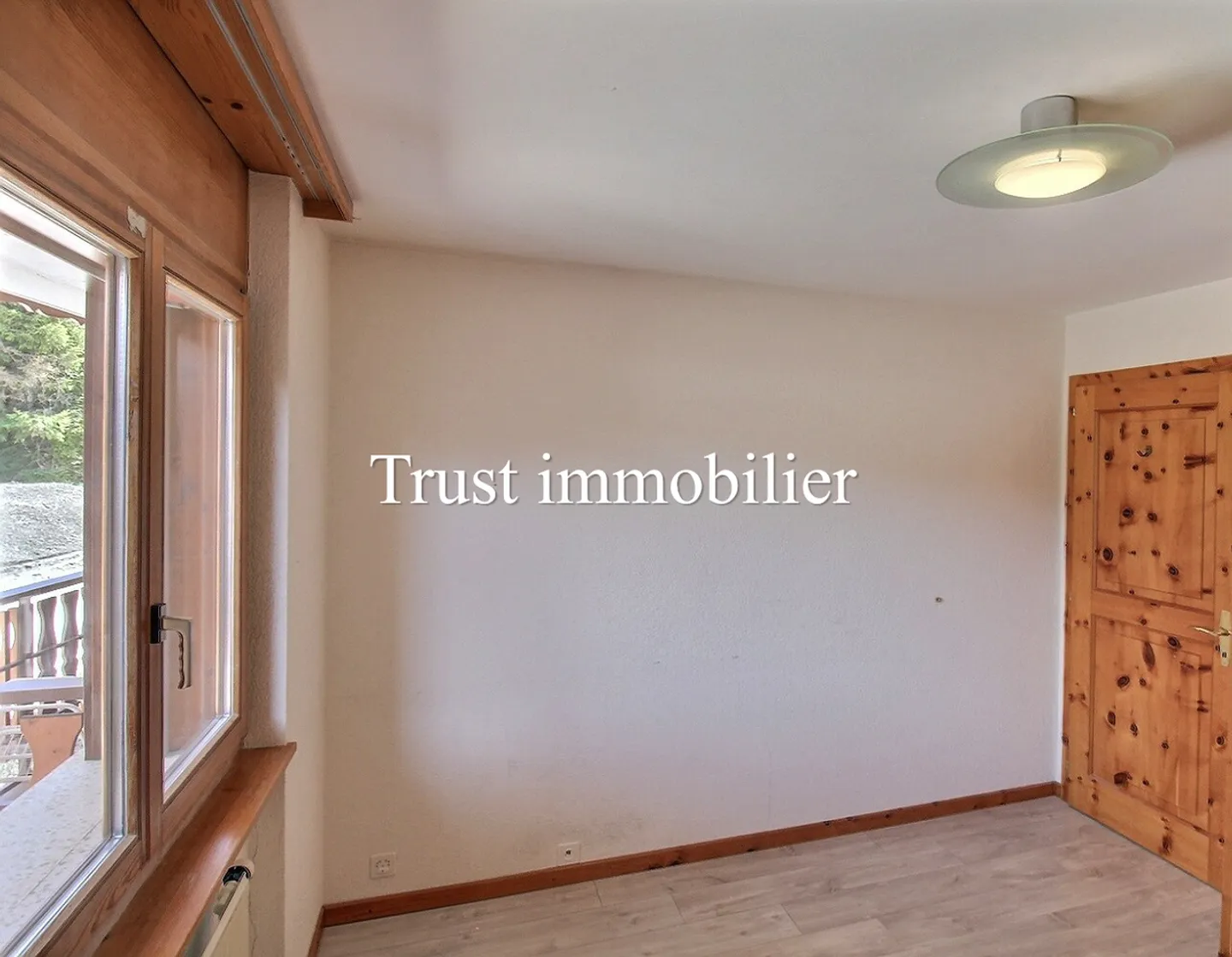 3010. EXCLUSIVITE. Appartement traversant dans jolie résidence - Foto 11 von 13