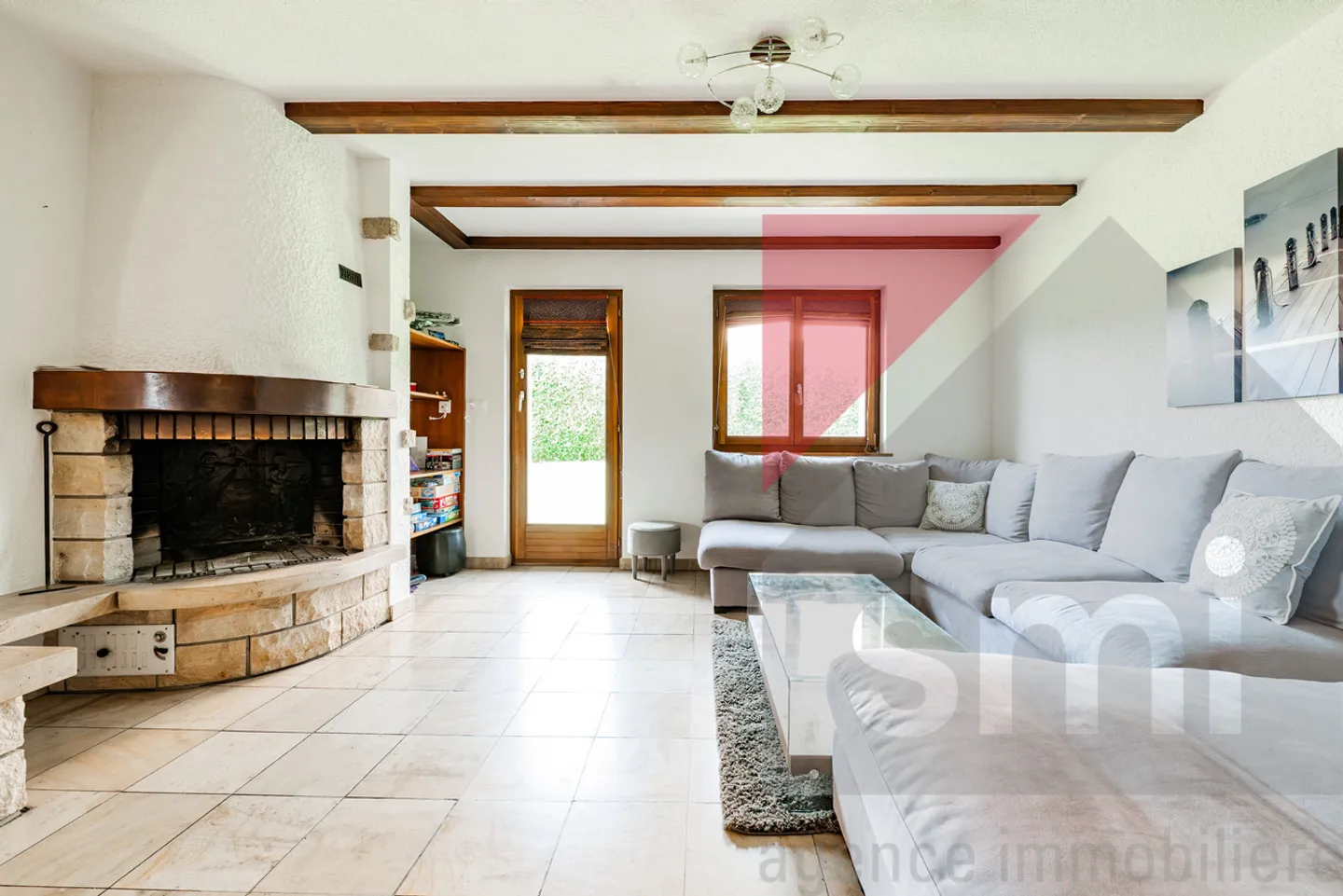 Bequeme Villa mit unabhängigem Studio, Grundstück von 1055m2 - Foto 3 von 13