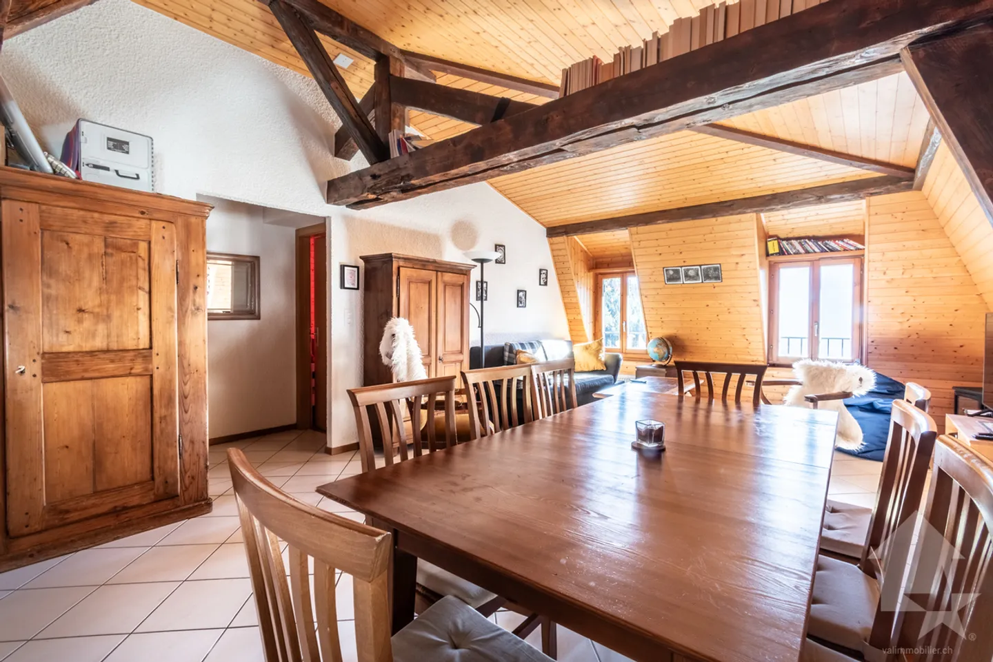 3.5-room attic apartment - Photo 1 of 10