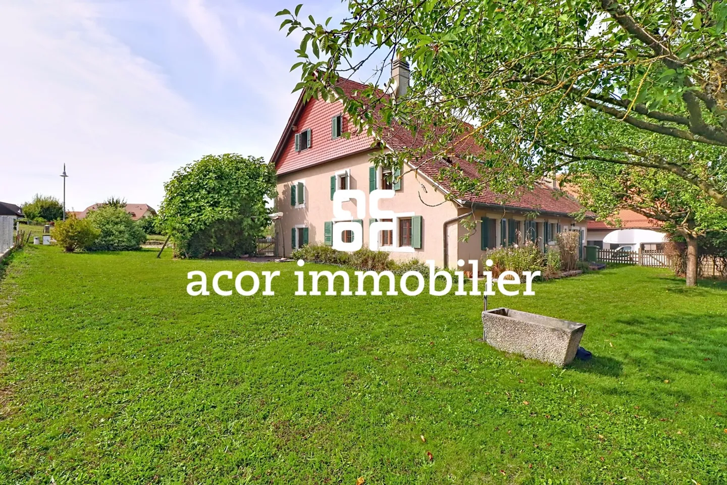 Spacious family home in a quiet area with rental potential - Photo 1 of 8