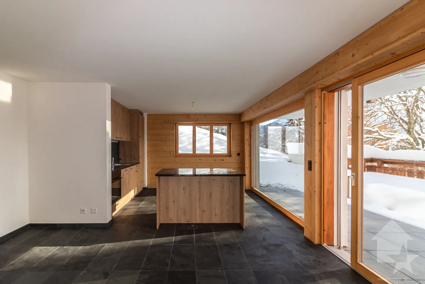 Magnificent new 3.5-room apartment next to a forest - Photo 7 of 13
