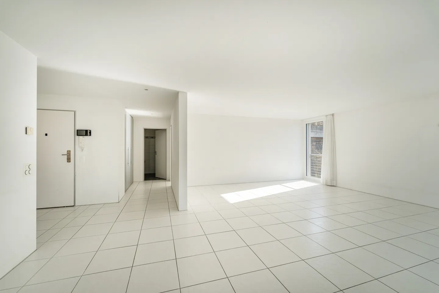 Appartement en duplex en attique dans un endroit calme - Photo 2 sur 12