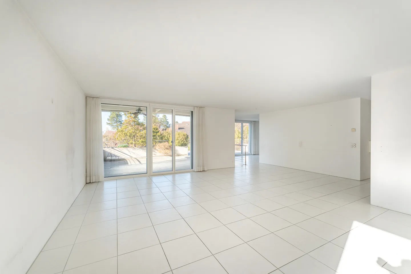 Appartement en duplex en attique dans un endroit calme - Photo 3 sur 12