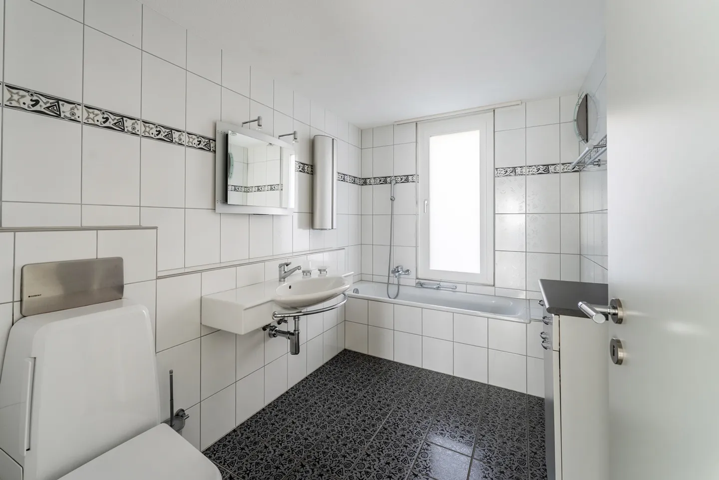 Appartement en duplex en attique dans un endroit calme - Photo 11 sur 12