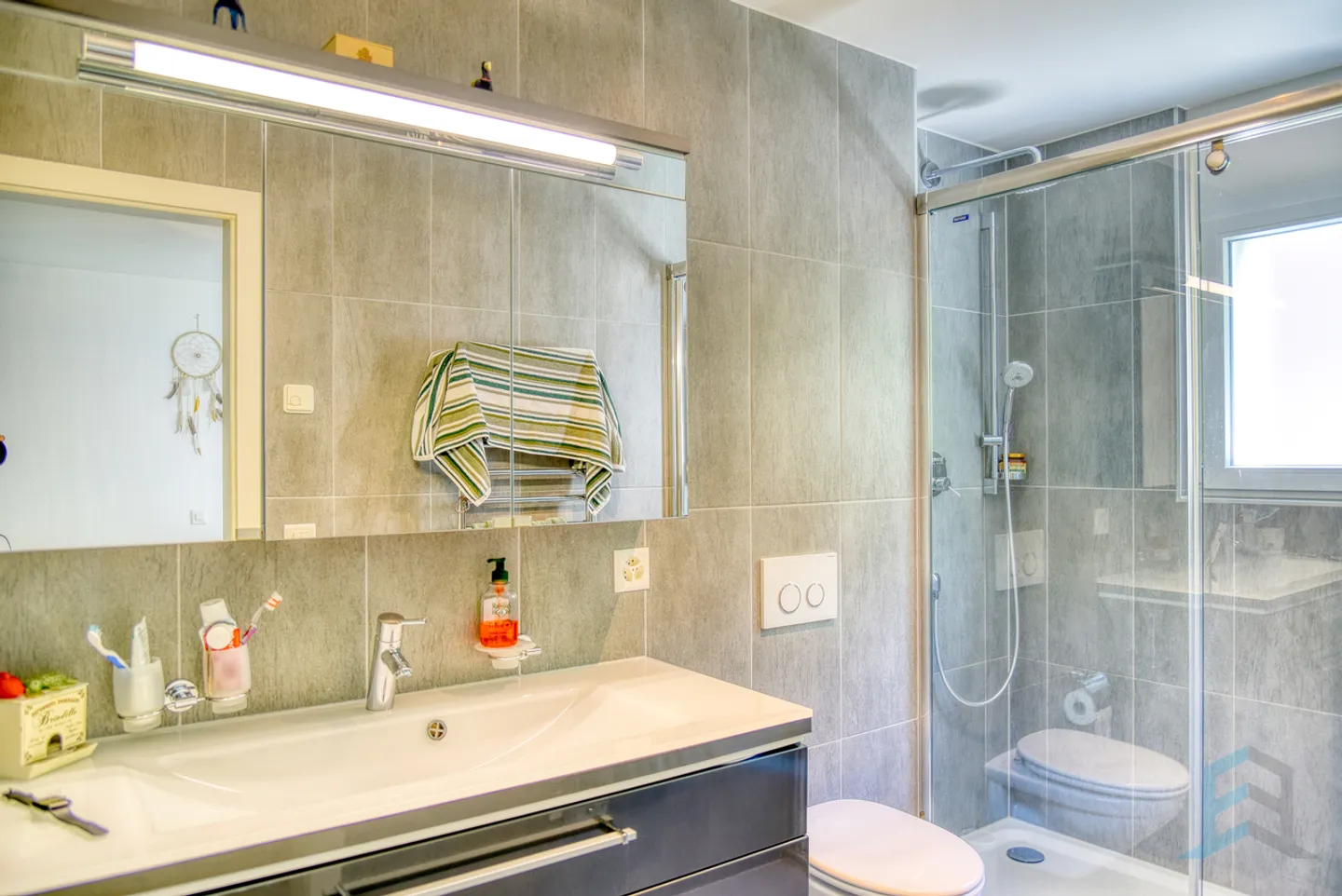 EXCLUSIF Splendide appartement 4 ½ pièces avec spacieux balcon - Photo 6 of 13