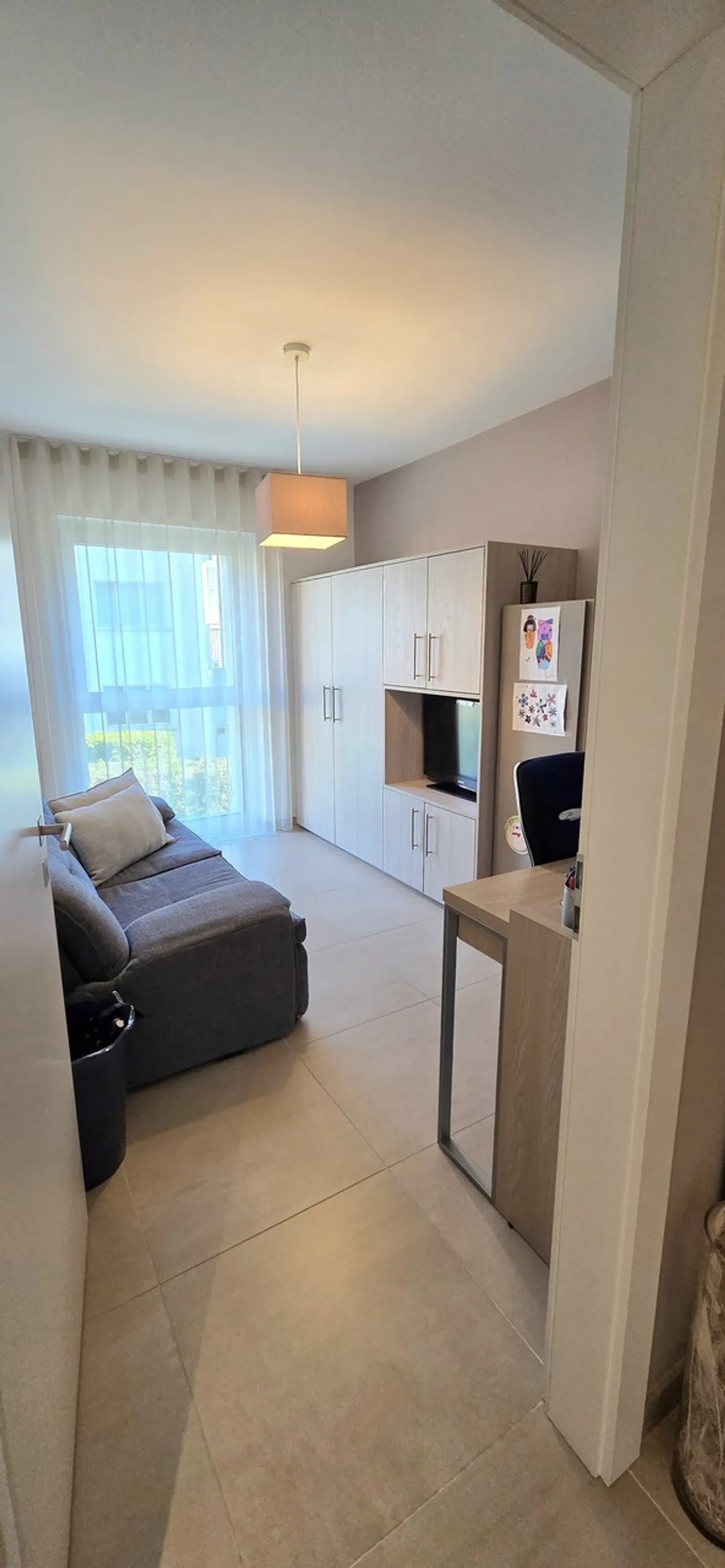 NEU: 4,5 ZIMMER IM ZENTRUM VON MARTIGNY - 1. STOCK - MARTIGNY - Foto 7 von 13