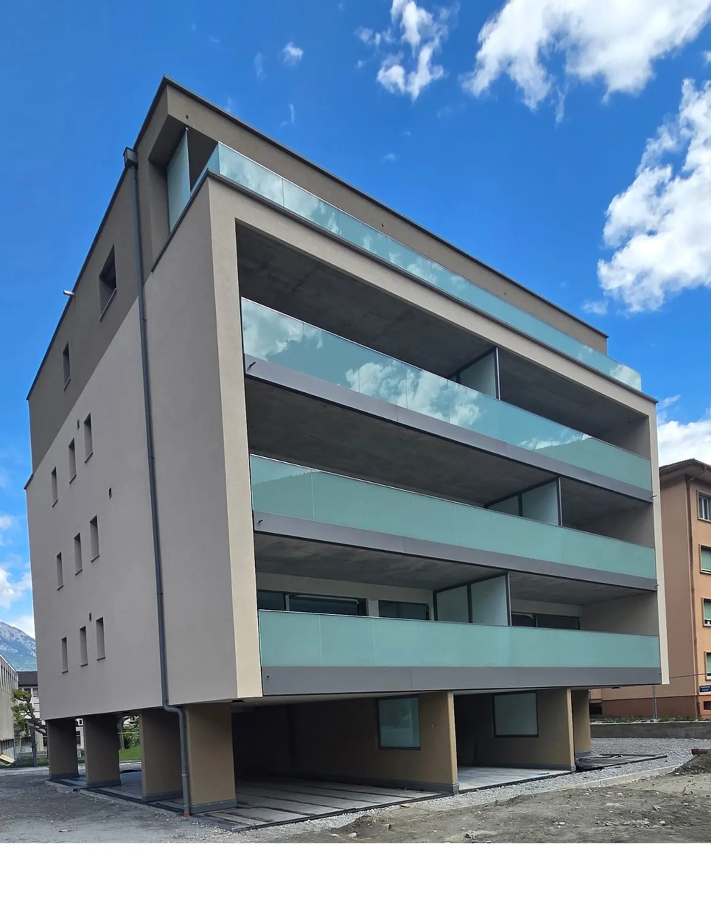 Nouvel appartement 3.5 pièces à Martigny - Photo 1 sur 4
