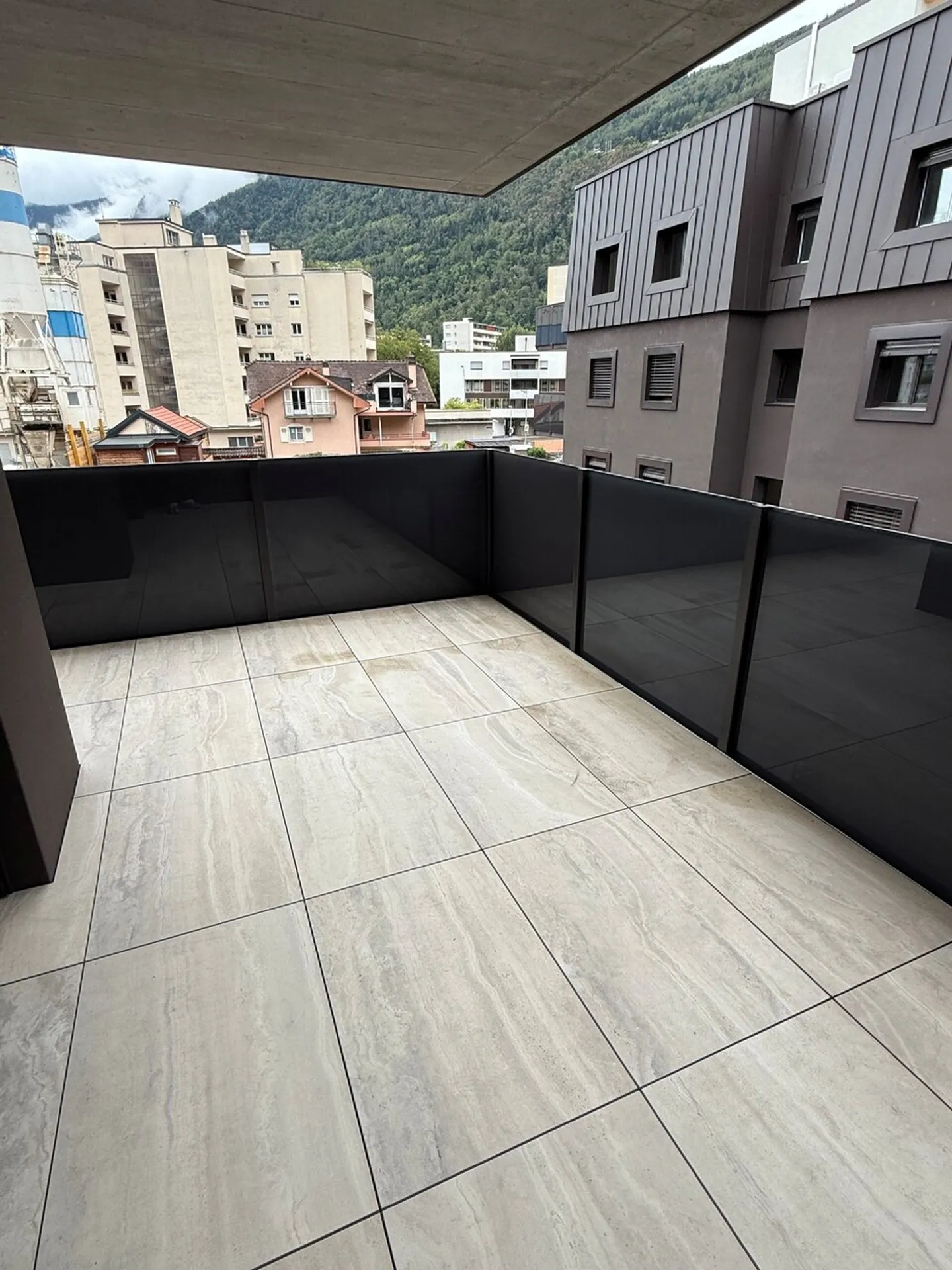 2.5 pces NUOVO al 2° piano - Foto 4 di 5