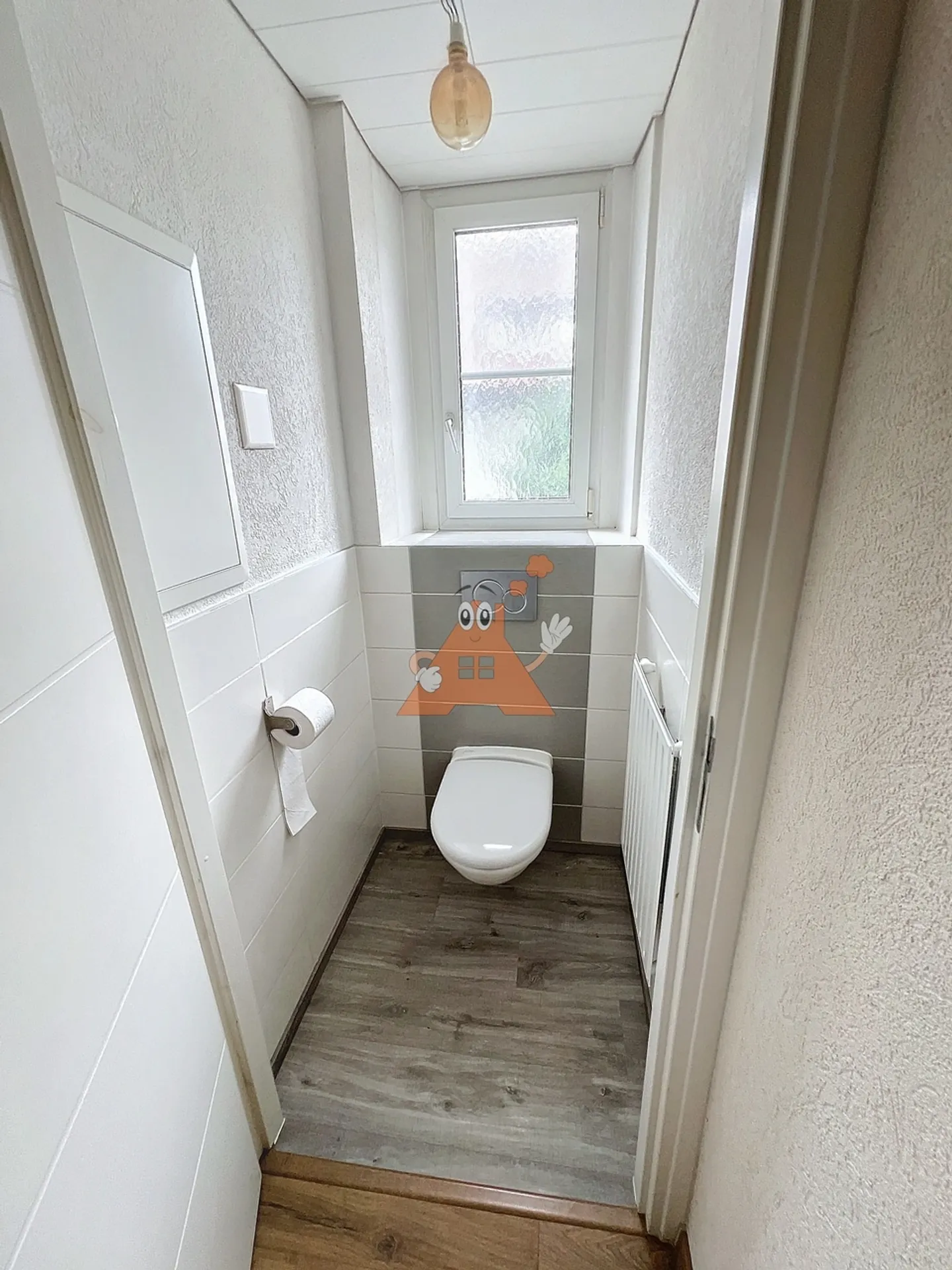 Located in the center of the Orient, very nice 4.5 room apartment - Photo 8 of 10