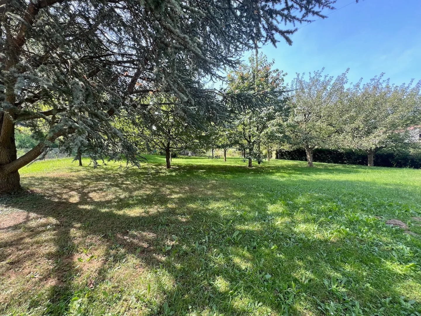 Renovierte Farm mit 4,5 Zimmern und großem ländlichen Bereich auf 2 Parzellen von 3.109 m2 - Foto 13 von 13