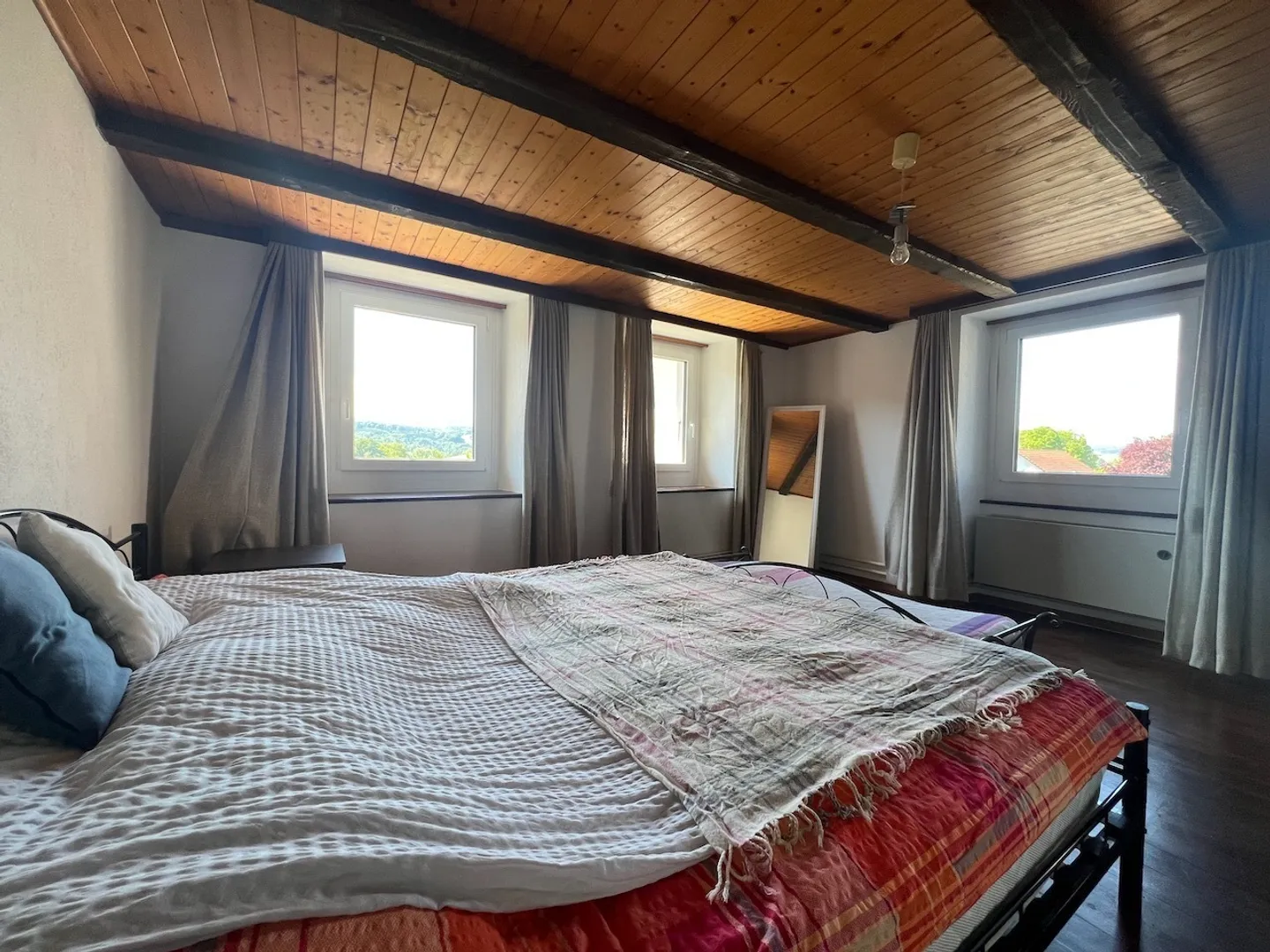 Casa di villaggio di 140 m2 con un grande giardino - Foto 5 di 13