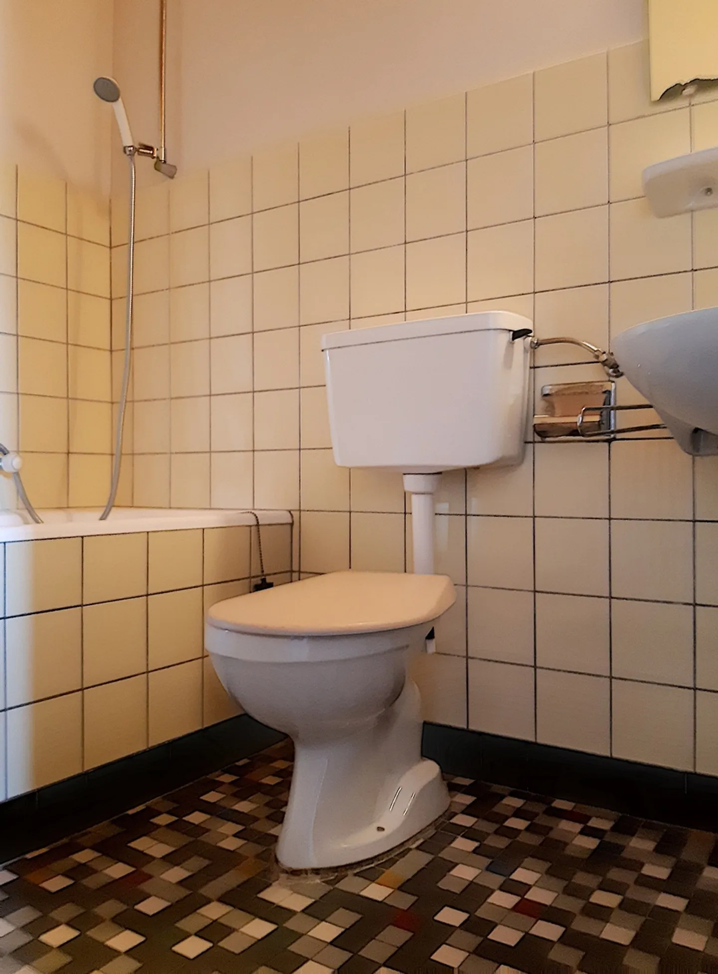 Edificio redditizio con 5 appartamenti - Foto 11 di 12