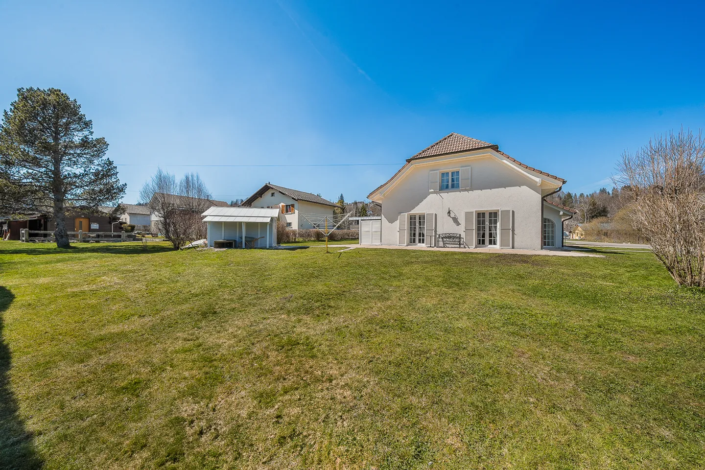 Magnifica villa situata in un quartiere residenziale - Foto 4 di 13