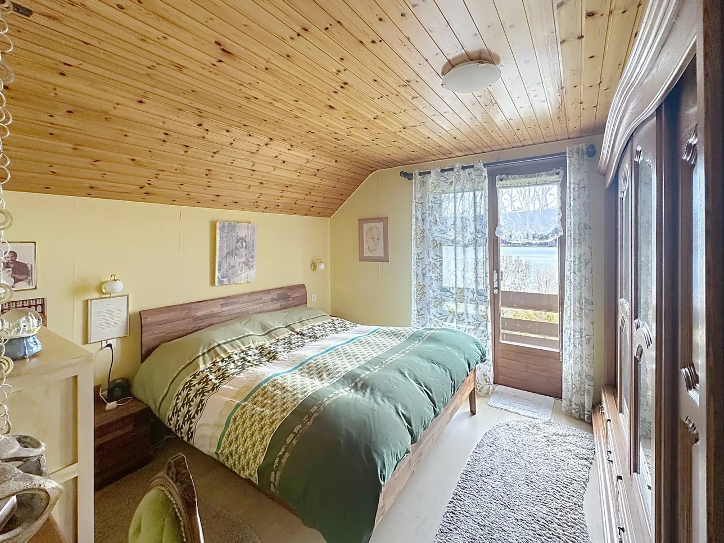 Individual villa overlooking the lake - Photo 9 of 13