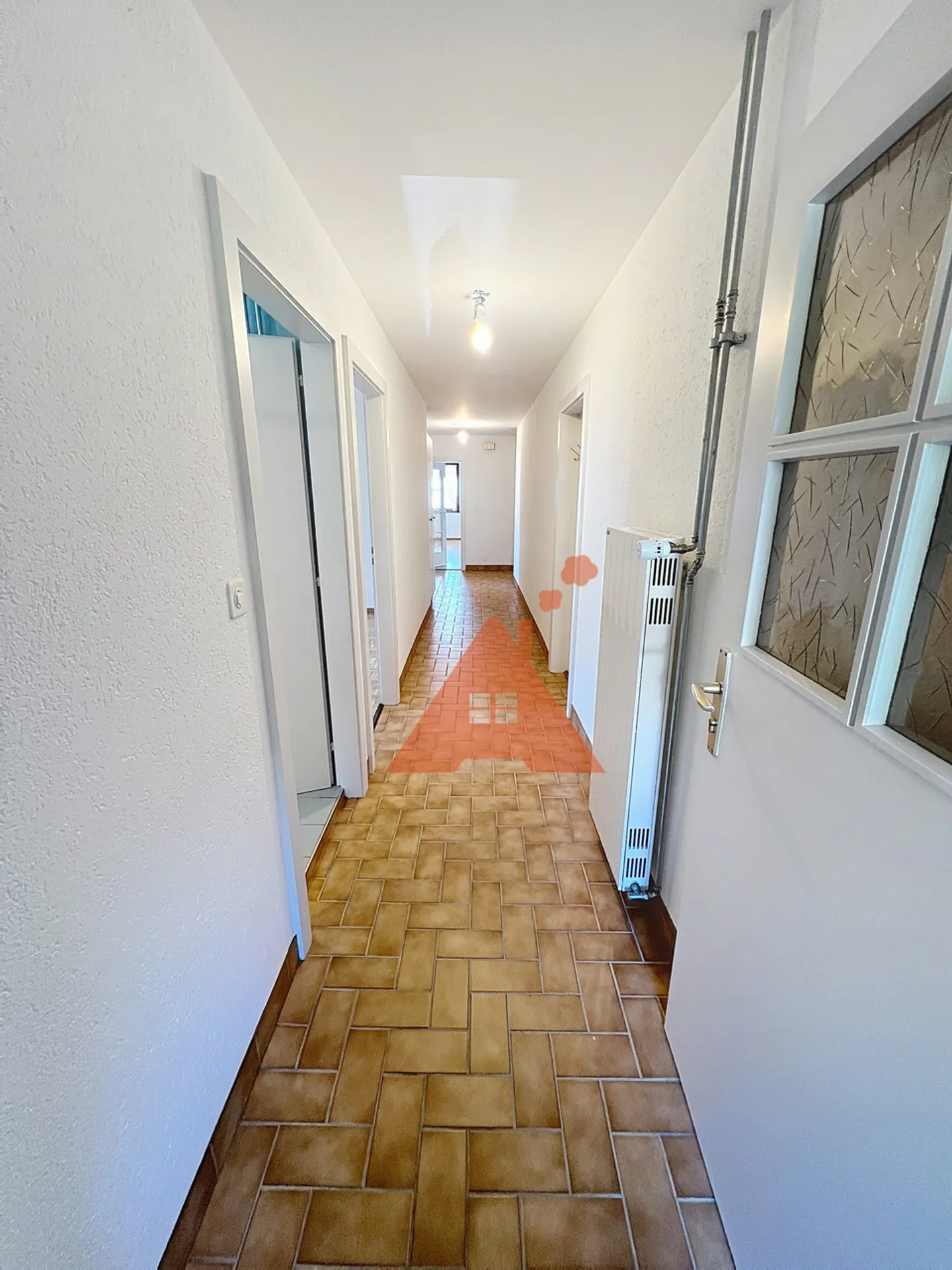 Renovierte Wohnung im Herzen von Mont-la-Ville. - Foto 2 von 12