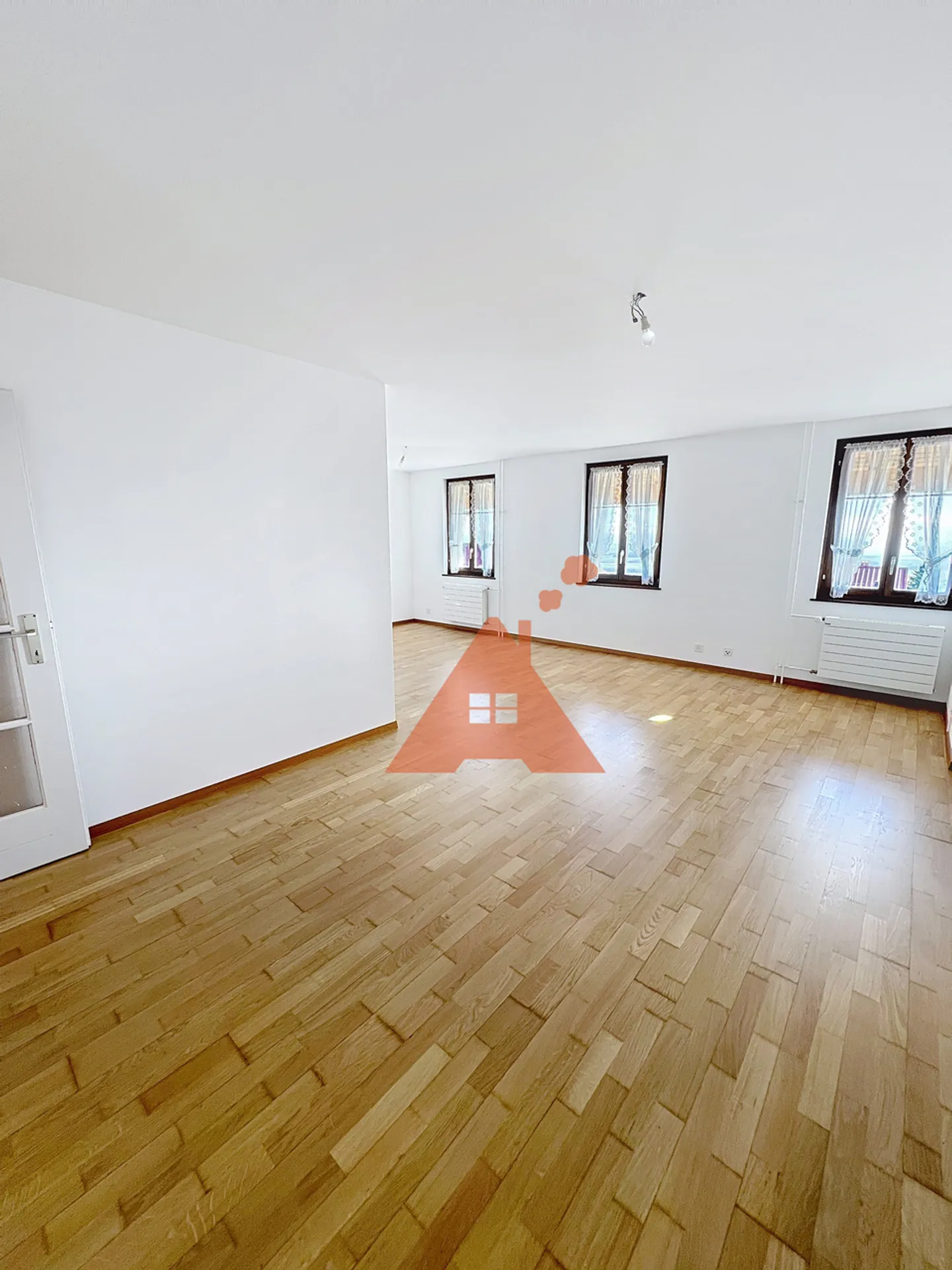 Renovierte Wohnung im Herzen von Mont-la-Ville. - Foto 8 von 12