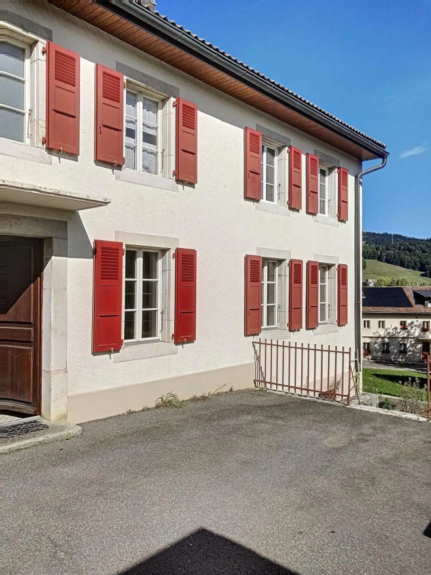 Appartement au rez avec jardin et place de parc couvertes - Photo 1 sur 6