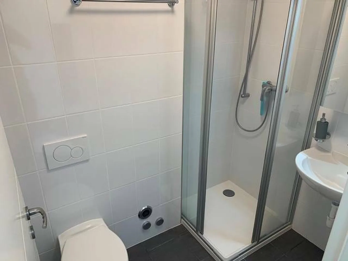 Bel Appartement Près de l'École - Photo 2 sur 4