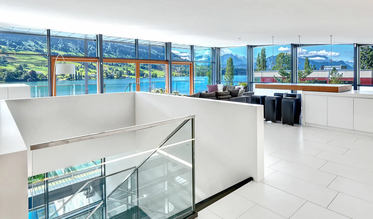 Villa with direct lake access - Photo 6 of 12