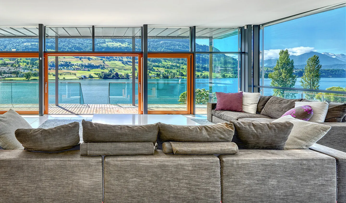 Villa with direct lake access - Photo 7 of 12