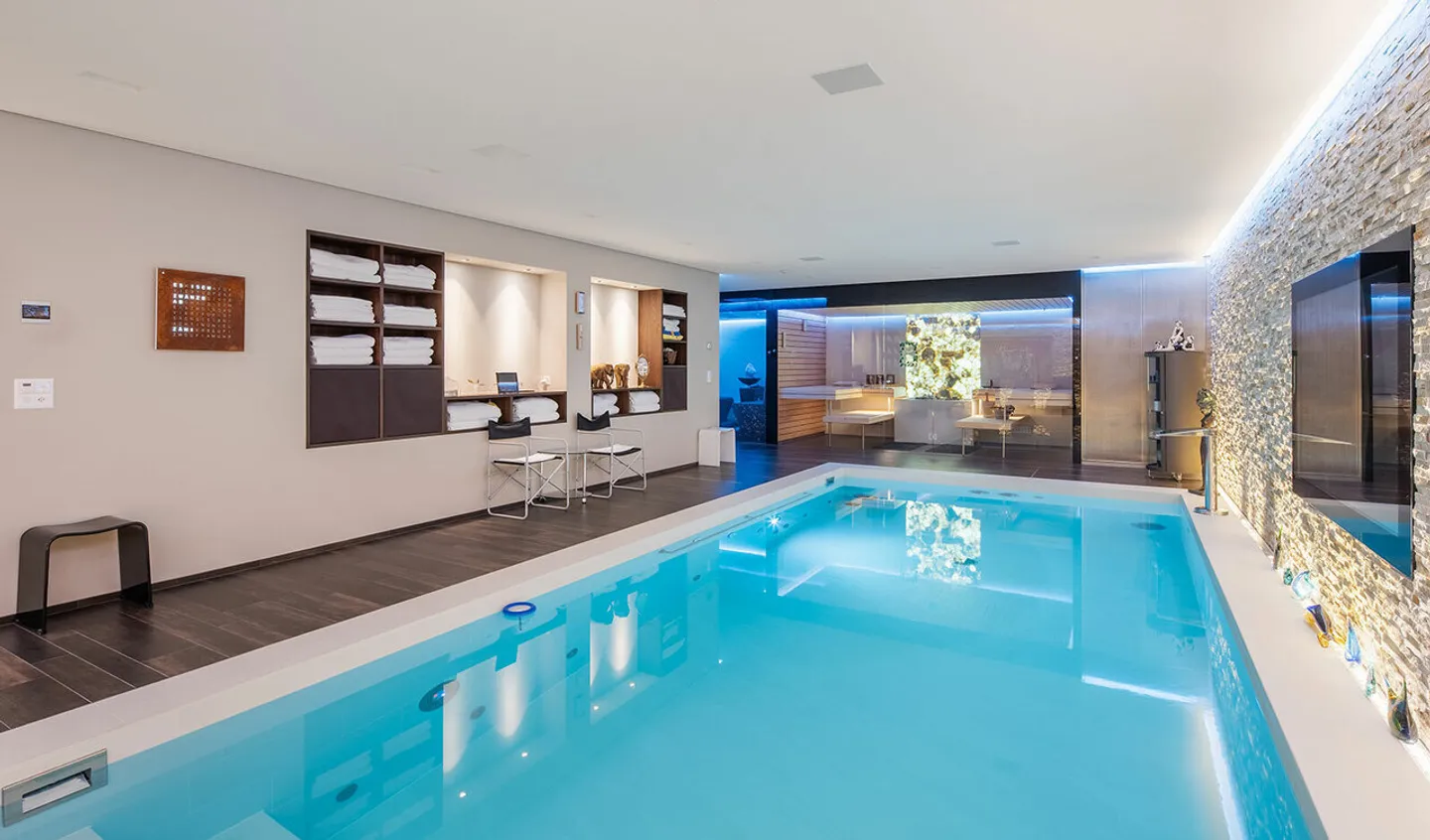 Luxusvilla mit Spa und Seeblick - Foto 7 von 13